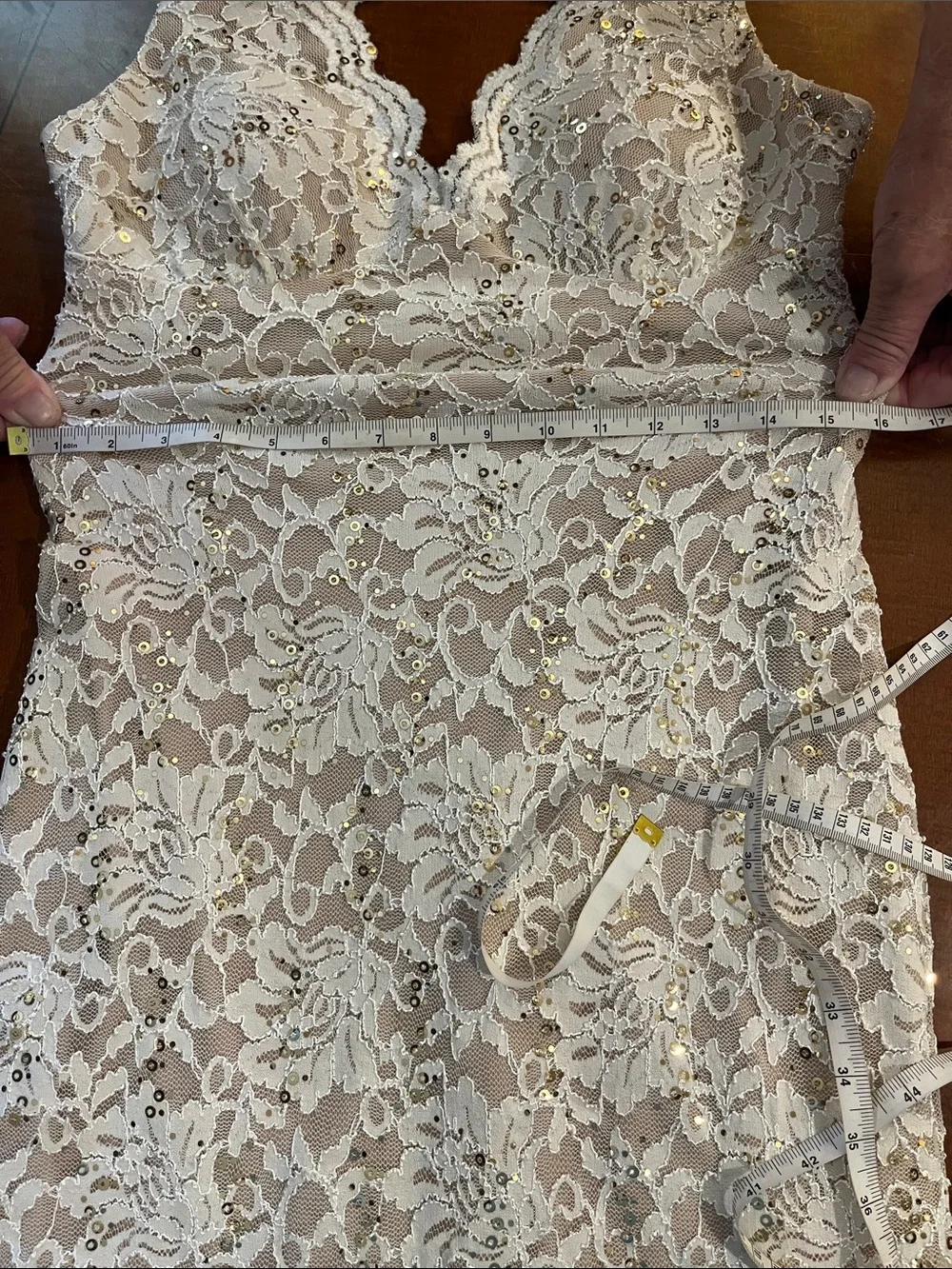 Ivory Lace Open-Back Dress, sequins. Morgan & Co. Stretchy. Bridal shower. S-M - Picture 12 of 12